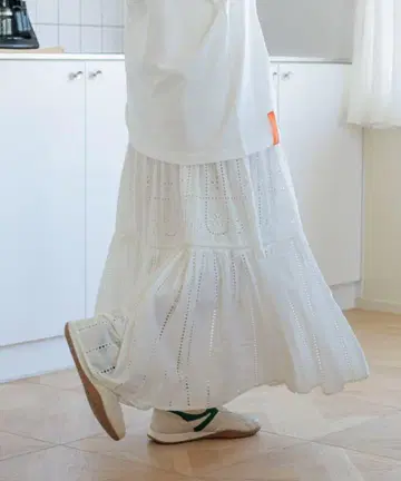 새상품 니코앤드 컷워크 레이스 롱 스커트