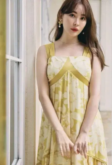 Mallorca Back Ribbon Floral Dress