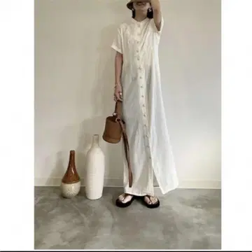 agawd Oval Line Dress