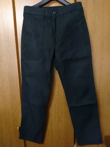 일본제 gung ho 블랙 라벨 베이커 팬츠 블랙 30