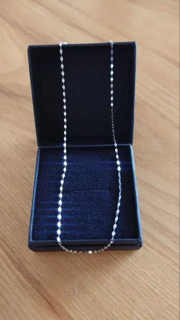 les bonbon 초커 목걸이