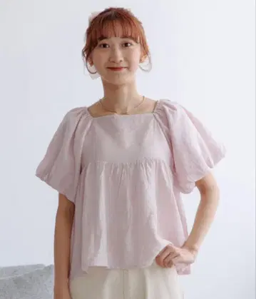 flower 윈디 퍼프 블라우스