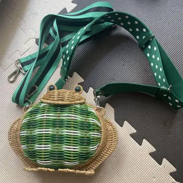 kate spade 케이트 스페이드 개구리 바스켓백 WICKER FROG