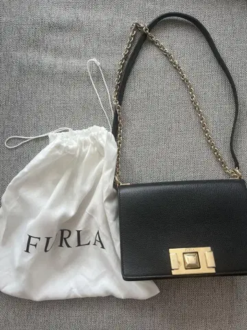 FURLA 블랙 숄더백 미니