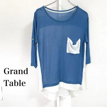 Grand Table 비침이 있는 파란색 5부 소매 티셔츠 소매 롤업