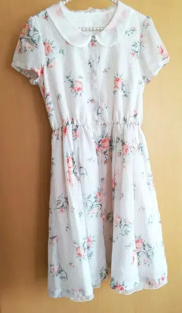 L'EST ROSE 꽃무늬 반팔 무릎 기장 원피스 MT 기장