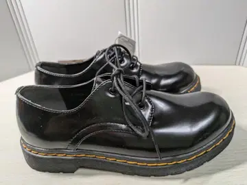 WEGO 블랙 에나멜 통굽 로퍼 M 사이즈