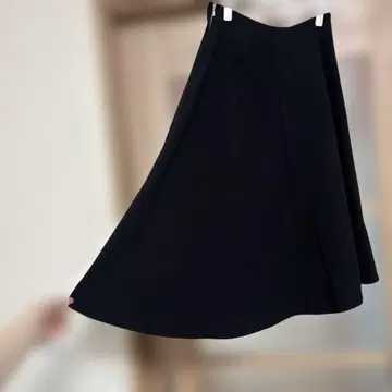 블렌하임 블랙 플레어 롱 스커트