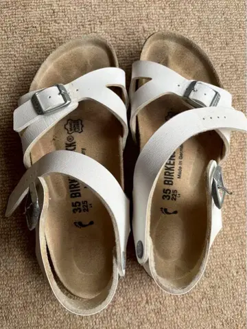 Birkenstock 화이트 샌들 22.5cm