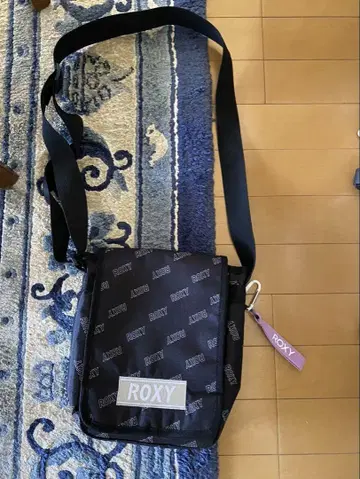 ROXY 숄더백 블랙