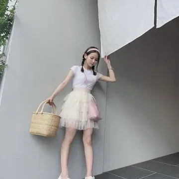 사토 노아 착용 mardi mercredi 티셔츠 딸기