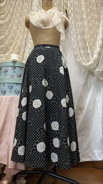 잉게보르그 프레이야 스커트
