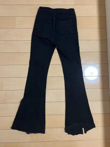 ANAP 블랙 부츠컷 데님 하이웨스트