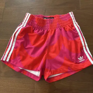 아디다스 오리지널스 x marimekko 숏팬츠 S 사이즈 핑크