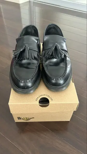 Dr. Martens 닥터마틴 에이드리안 태슬 로퍼