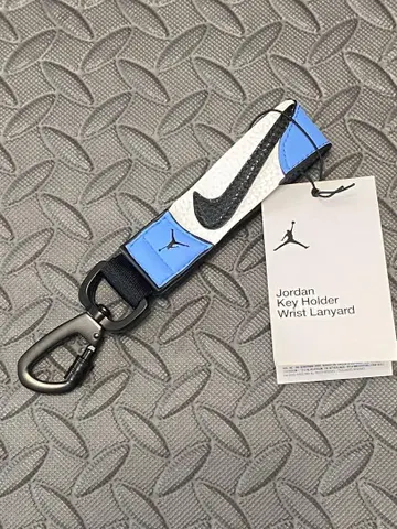 택 포함 미사용 새상품 NIKE JORDAN 키링 유니버시티 블루