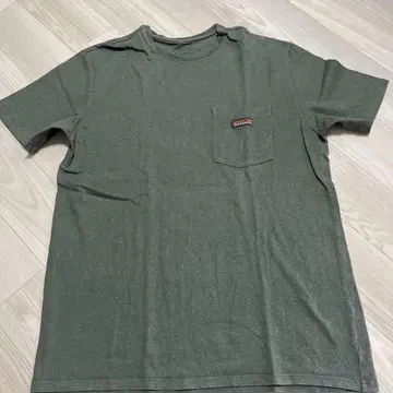 patagonia 올리브 포켓 티셔츠 M 사이즈 워크
