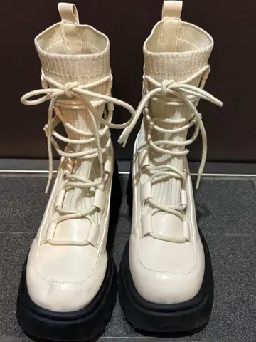 idem 레이스업 부츠