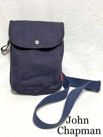 새상품 John Chapman 네이비 숄더백