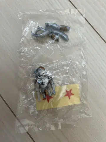 메카 프리저 피규어