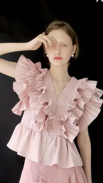 AMOMMA 아모마 RAFFLE FRILL TOPS