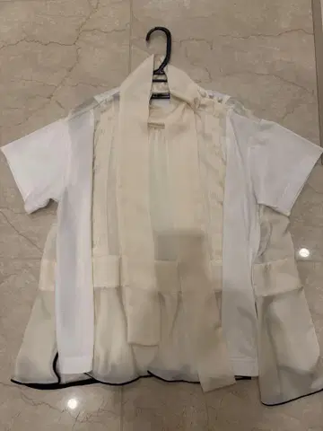 sacai 상의