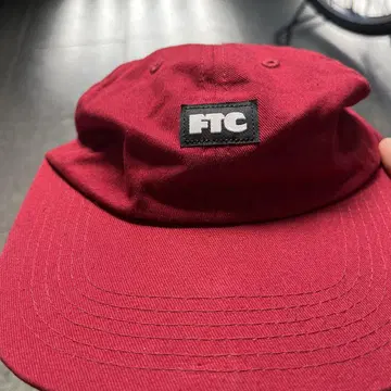 FTC 빨간색 캡 심플한 디자인