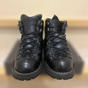 Danner Mountain Light 2 us10