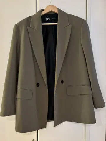 ZARA 올리브 그린 테일러드 자켓