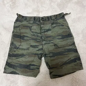 타이거 카모 하프 팬츠
