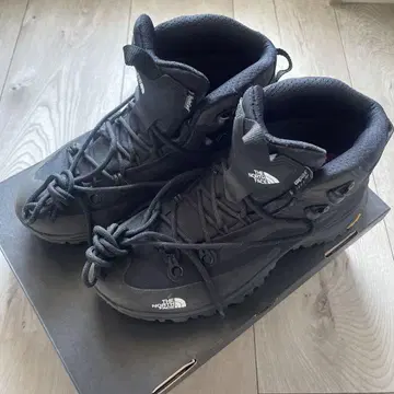 THE NORTH FACE 등산화 W creston hide mid WP