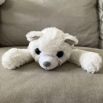 파란 눈의 흐느적거리는 화이트 고양이 봉제 인형