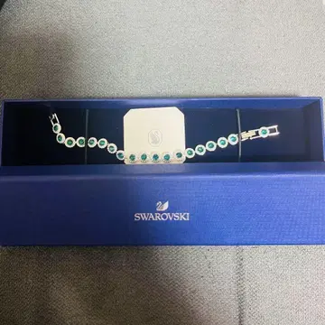 Swarovski 에메랄드 그린 팔찌