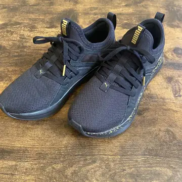 PUMA SOFTRIDE 블랙 스니커즈