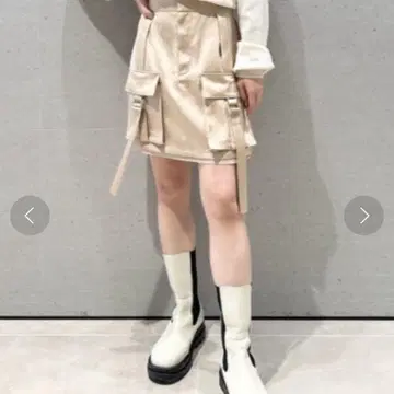 릴리 브라운 새틴 스커트