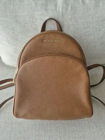 MICHAEL KORS 브라운 가죽 백팩