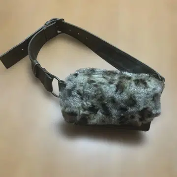 vintage fur waist shoulder bag