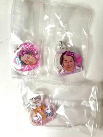 마츠켄 삼바 x 헬로키티 플랫 메지루시 액세서리 디자인 A F D