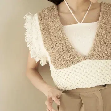 nuyuh fringe over bustier