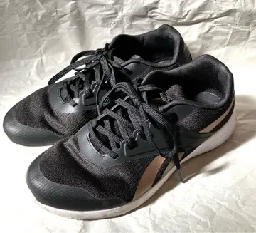 Reebok 블랙 스니커즈 23.5cm 여성용