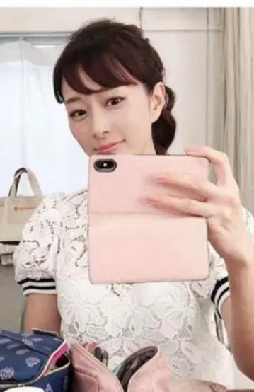 보더스 앳 발코니 레이스 탑