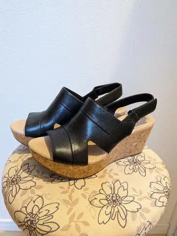 Clarks 슬링백 웨지솔 샌들 블랙