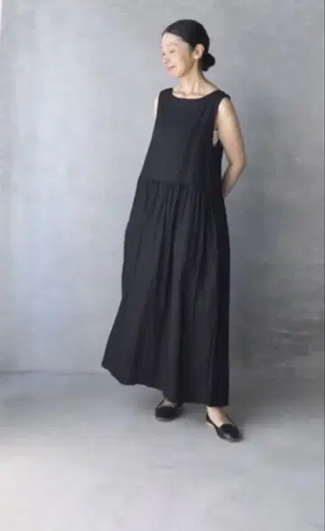 ARMEN 린넨 원피스 블랙