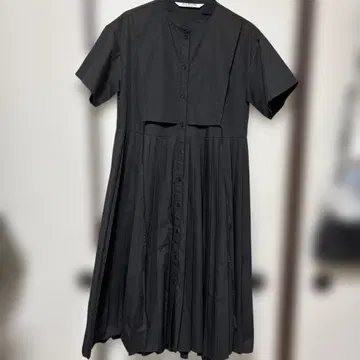 새상품급 Ray BEAMS 요크 레이어 플리츠 원피스 블랙 반팔