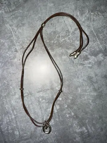 STRONG VOID LEATHER NECKLACE