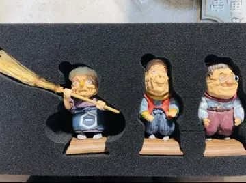지브리 미술관 한정 그대들은 어떻게 살 것인가 할멈 7인조