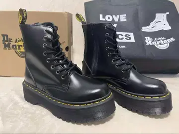 Dr. Martens 블랙 워크 부츠 통굽