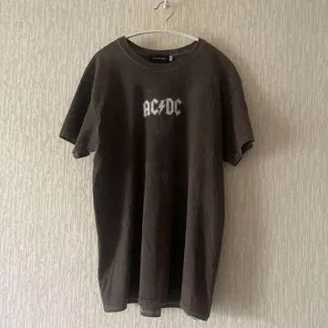 AC/DC 로고 T셔츠 다크 브라운