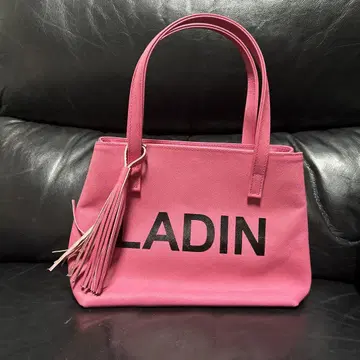 핑크 로고 토트백 태슬 LADIN