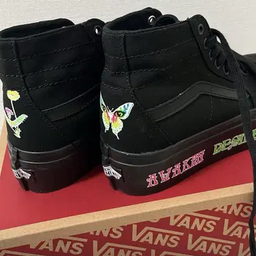 VANS 하이컷 스니커즈